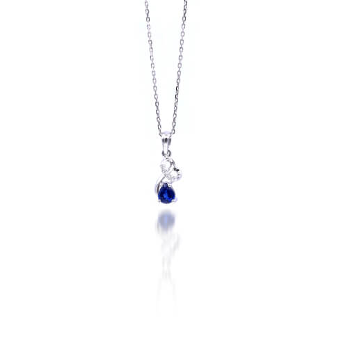 featured-simple admiration diamond & sapphire necklace